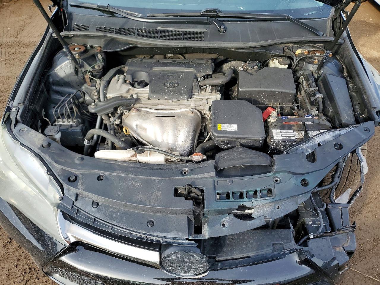 2016 TOYOTA CAMRY SE photo 11