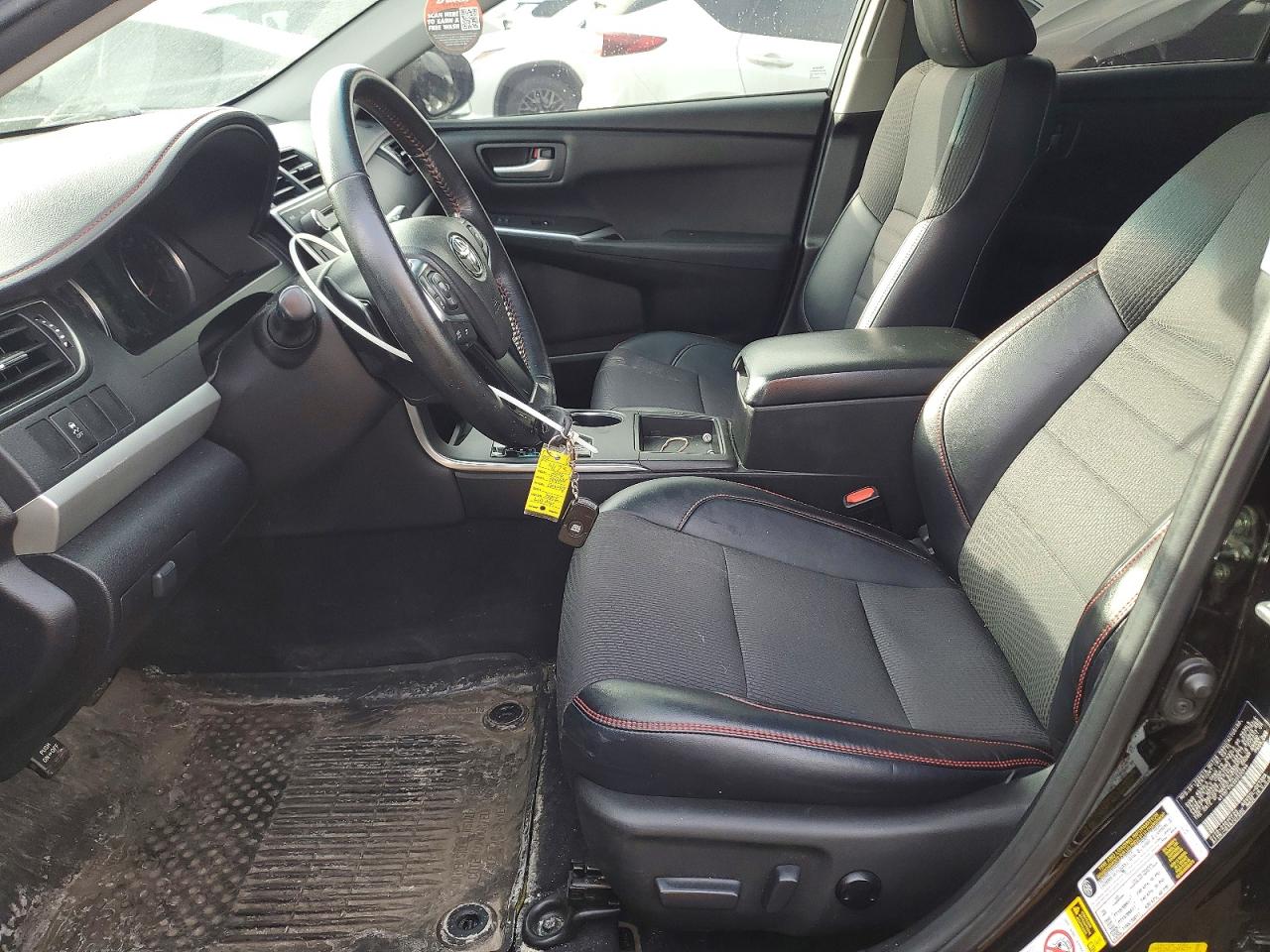 2016 TOYOTA CAMRY SE photo 7