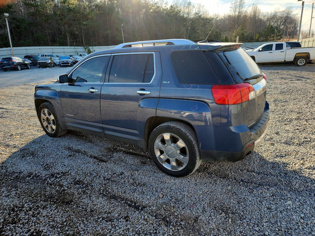 2012 GMC TERRAIN SLT photo 3