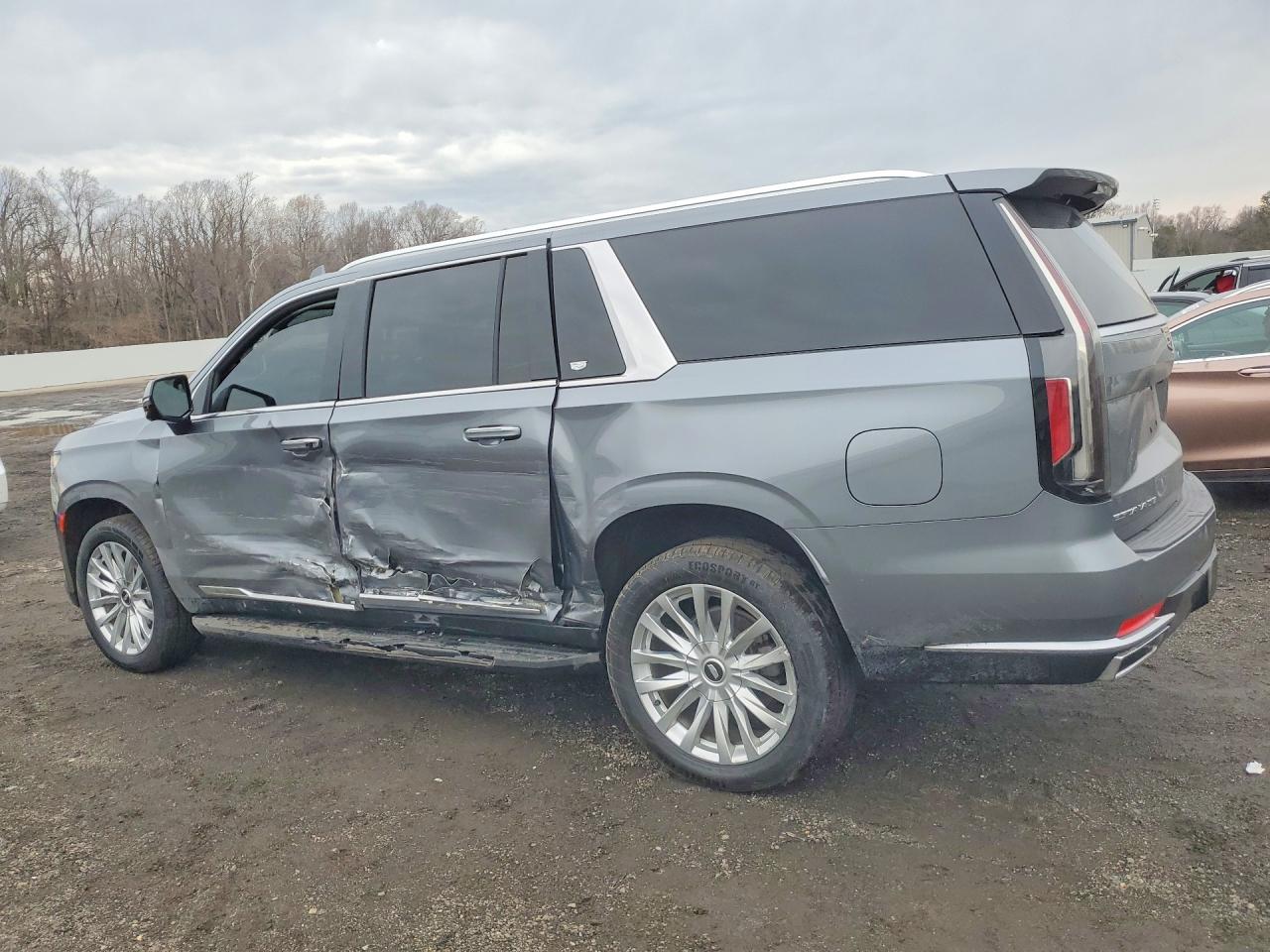 2022 CADILLAC ESCALADE ESV LUXURY photo 2