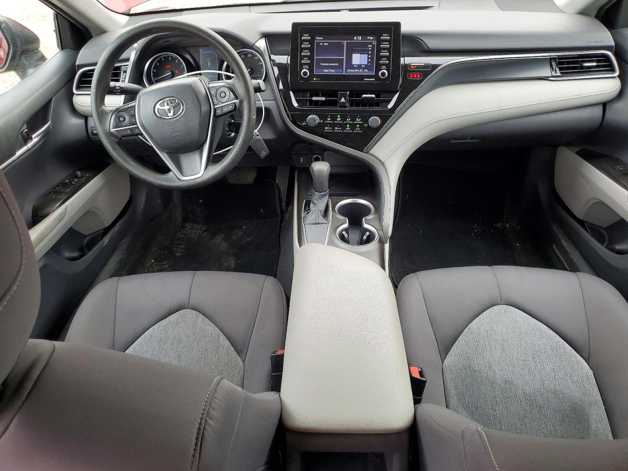 2021 TOYOTA CAMRY LE photo 22
