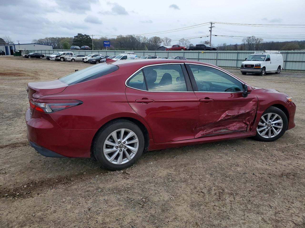 2021 TOYOTA CAMRY LE photo 7