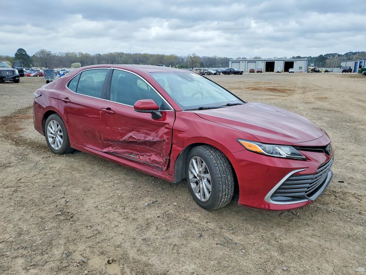2021 TOYOTA CAMRY LE photo 10