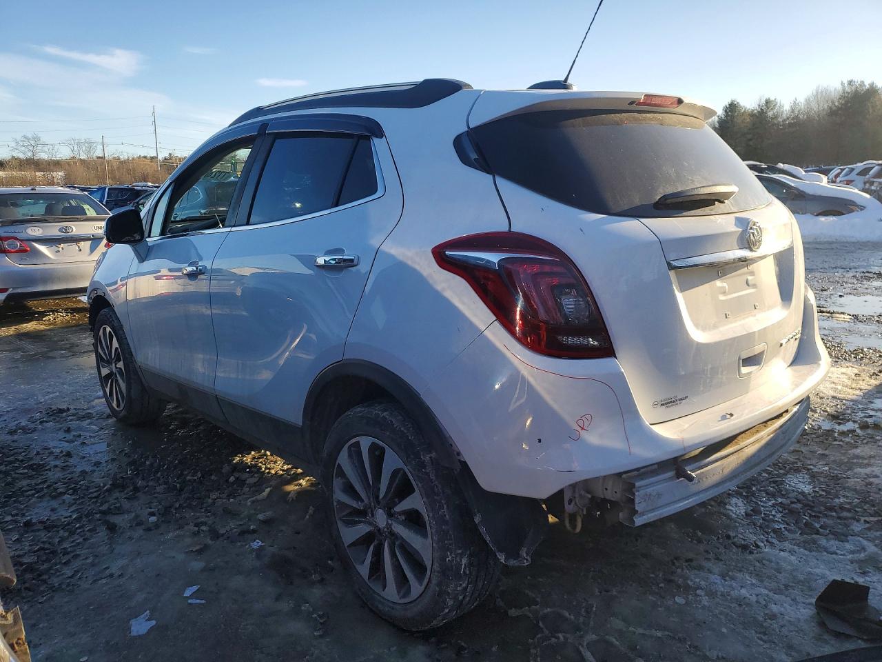 2020 BUICK ENCORE ESSENCE photo 2
