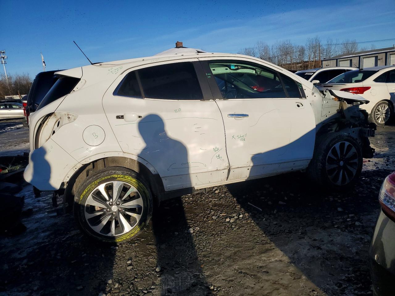 2020 BUICK ENCORE ESSENCE photo 3