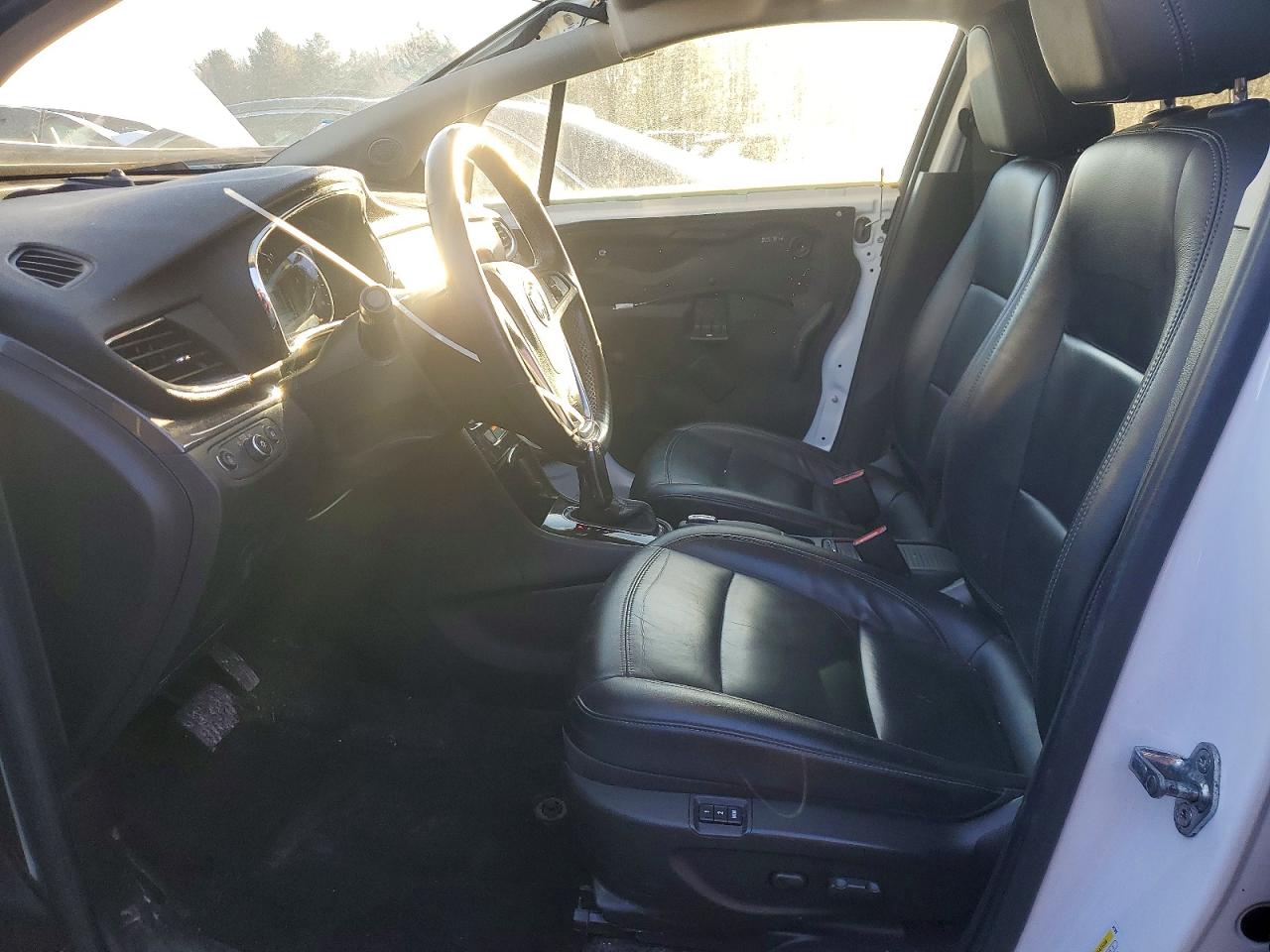 2020 BUICK ENCORE ESSENCE photo 7