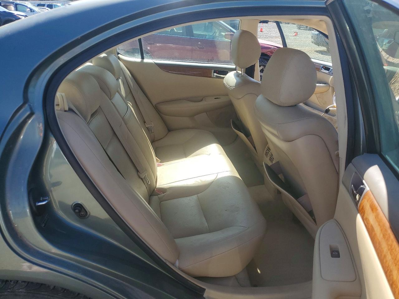 2005 LEXUS ES 330 photo 10