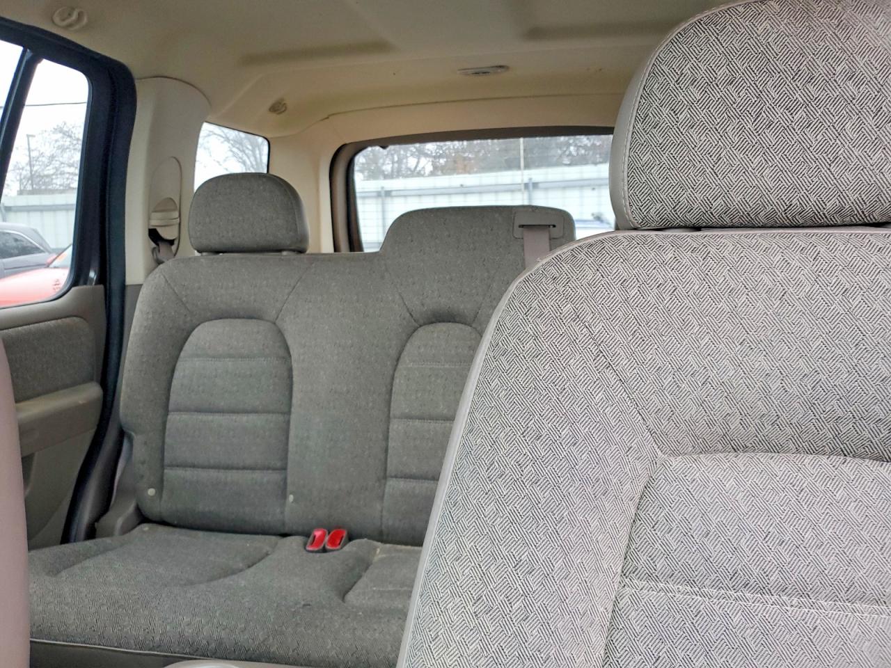 2005 FORD EXPLORER XLS photo 28