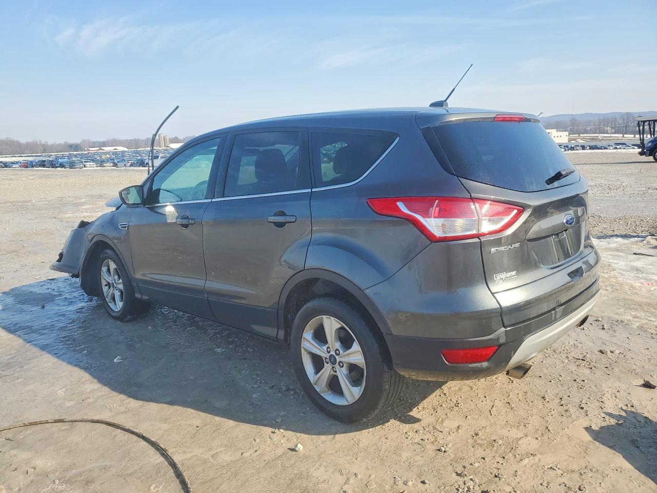 2016 FORD ESCAPE SE photo 2