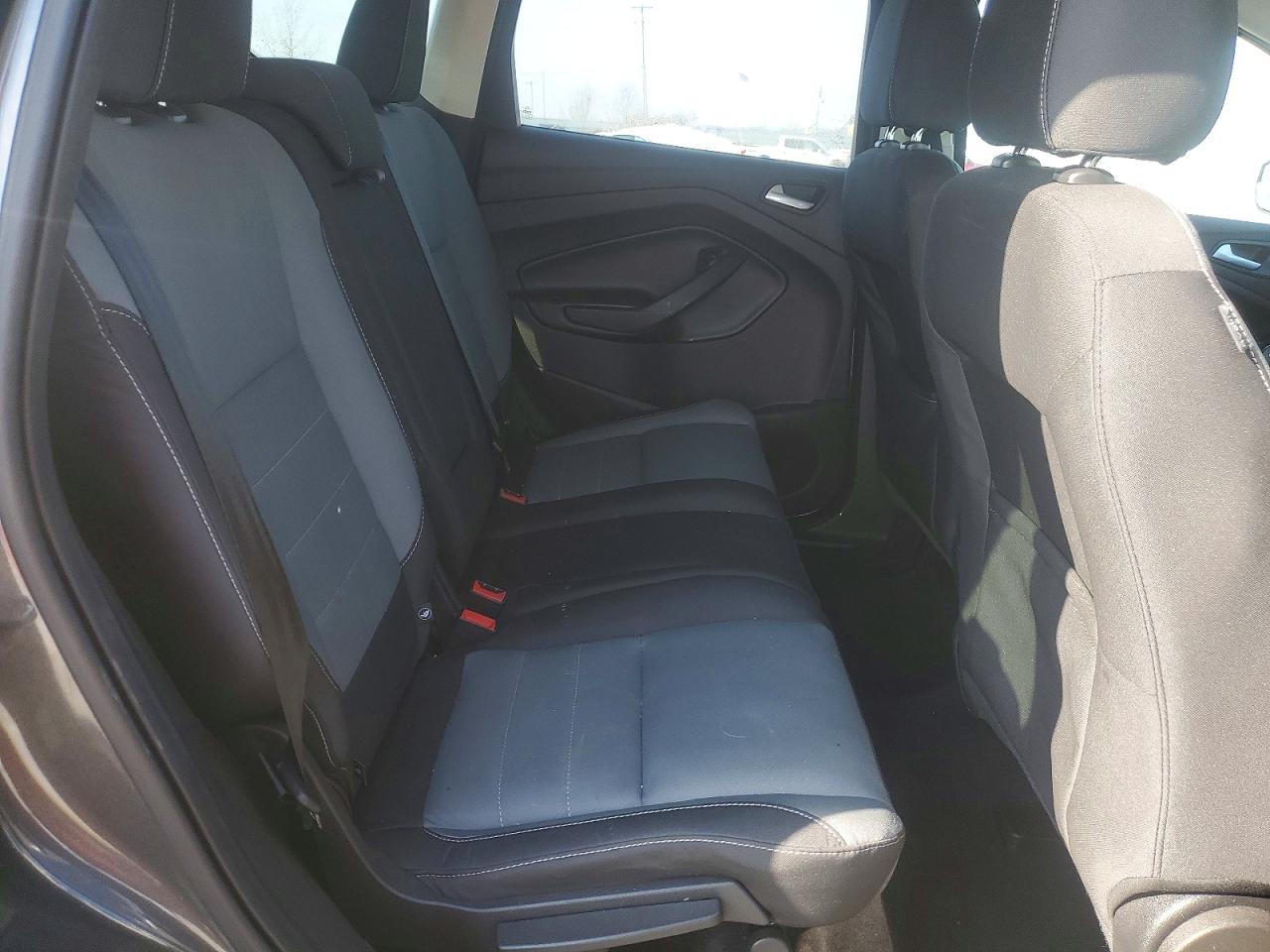 2016 FORD ESCAPE SE photo 11