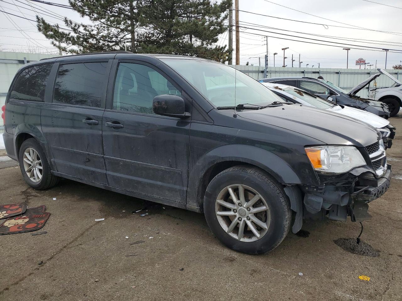 2015 DODGE GRAND CARAVAN SXT photo 4