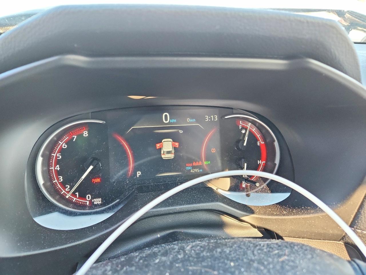 2025 TOYOTA RAV4 LE photo 17
