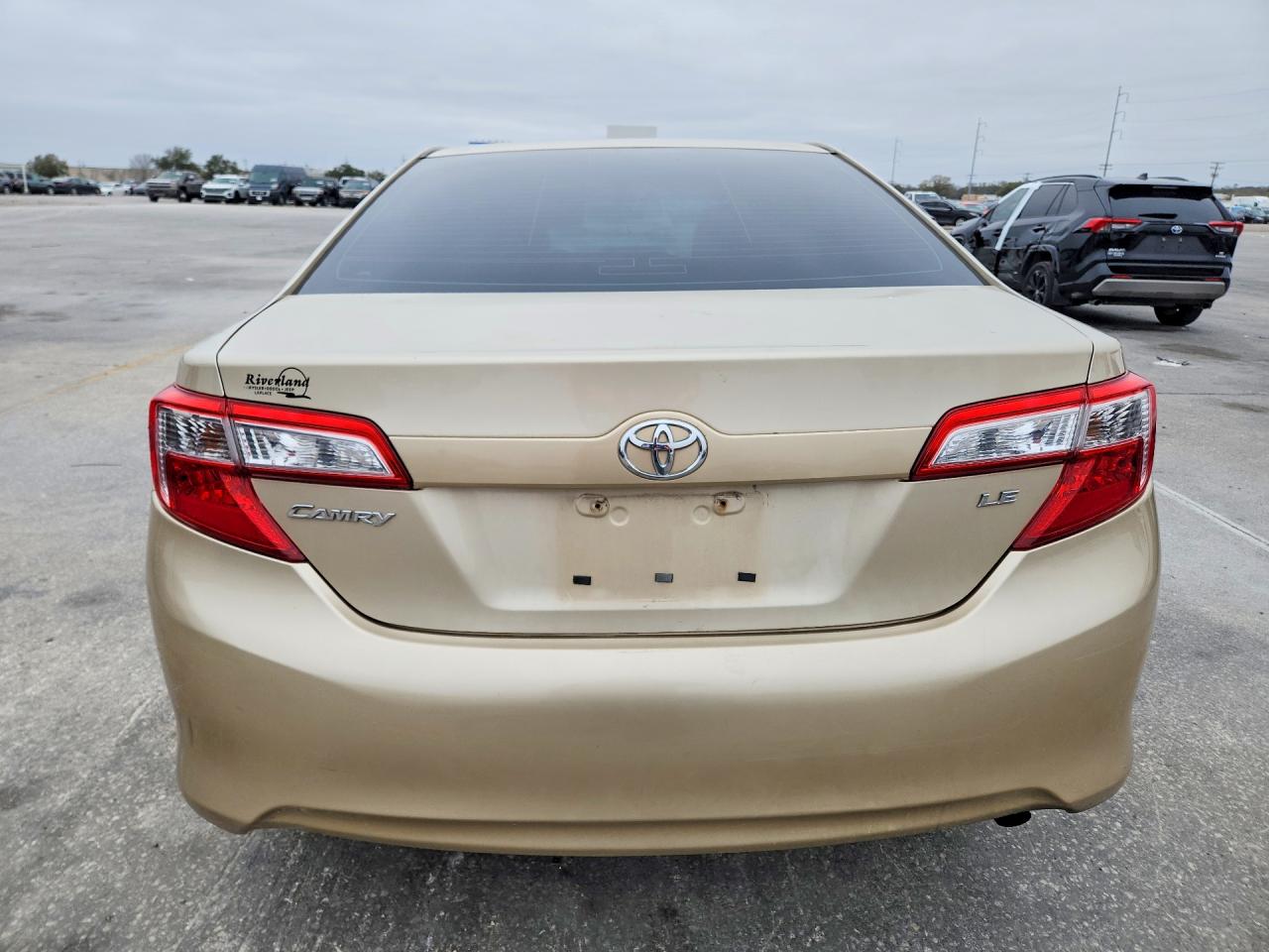 2012 TOYOTA CAMRY BASE photo 16