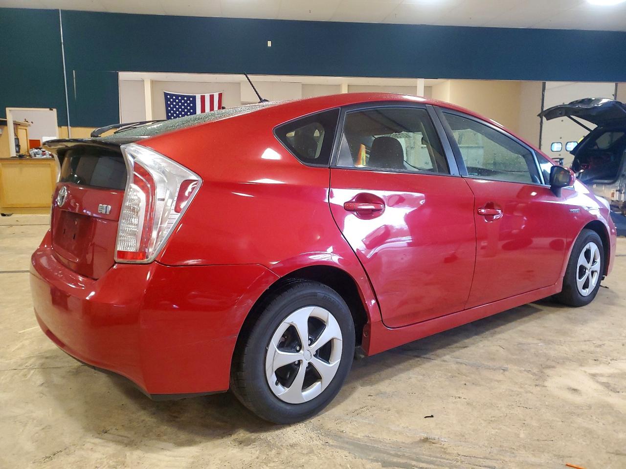 2013 TOYOTA PRIUS photo 5
