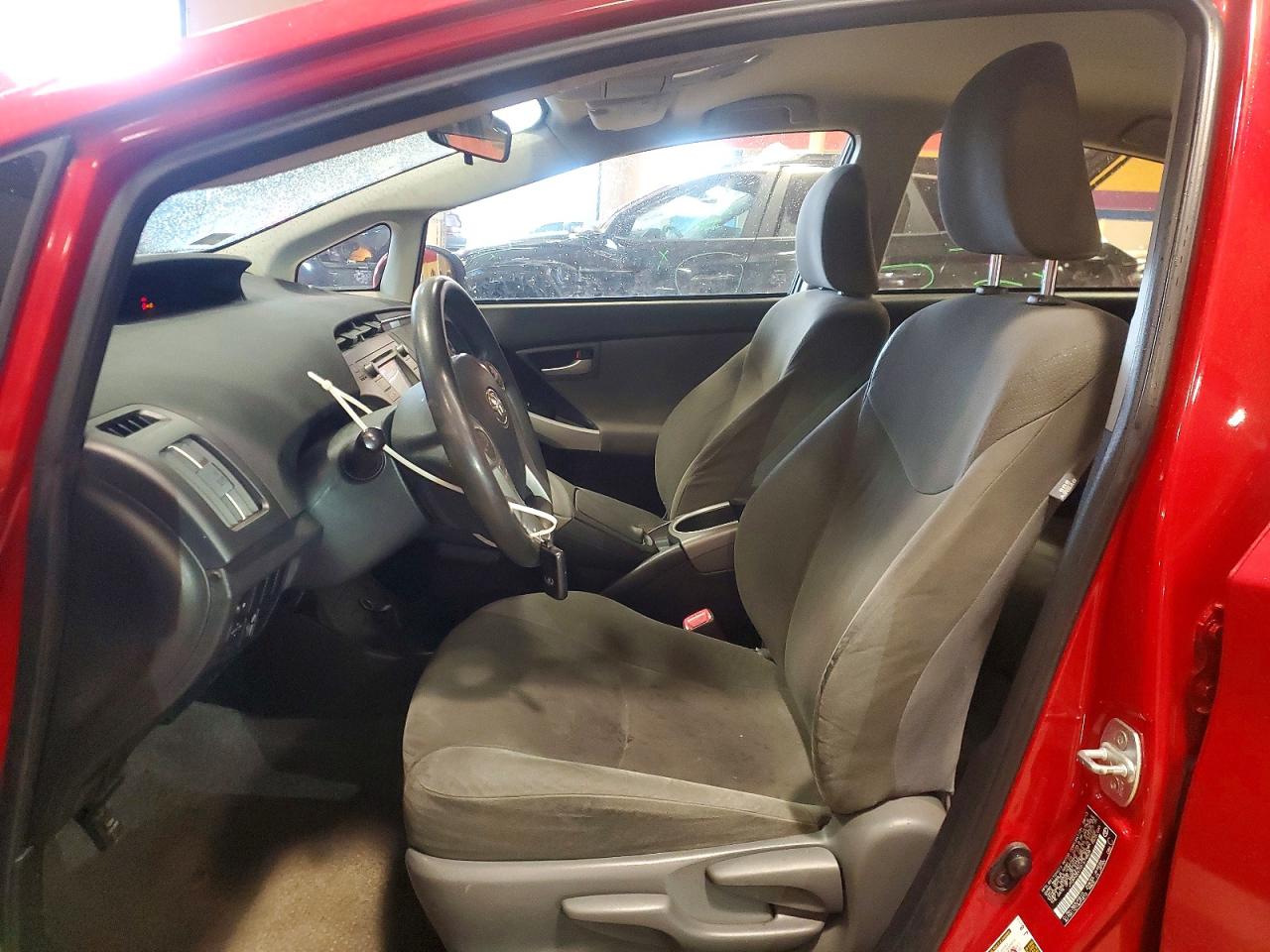 2013 TOYOTA PRIUS photo 13