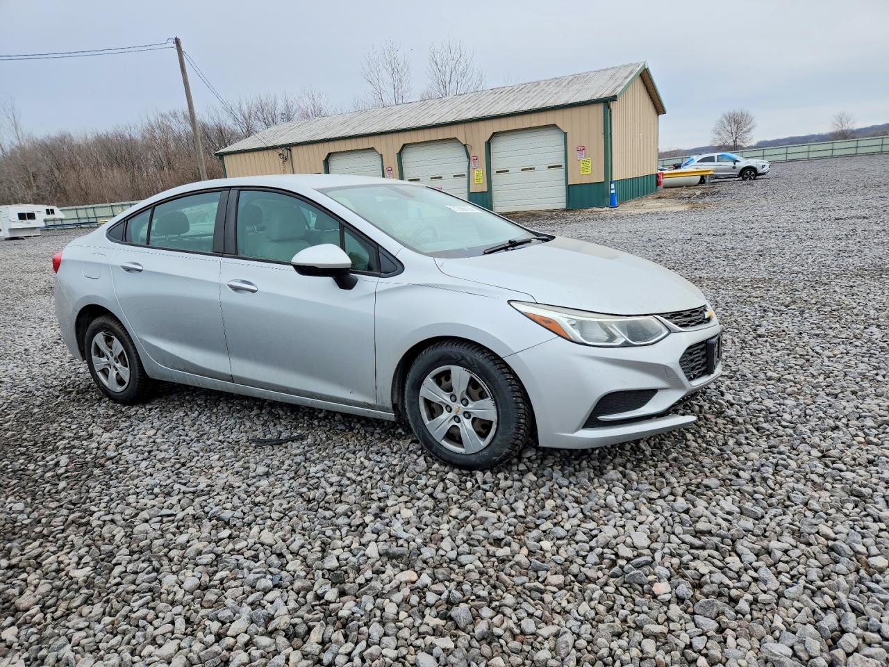2017 CHEVROLET CRUZE LS photo 10