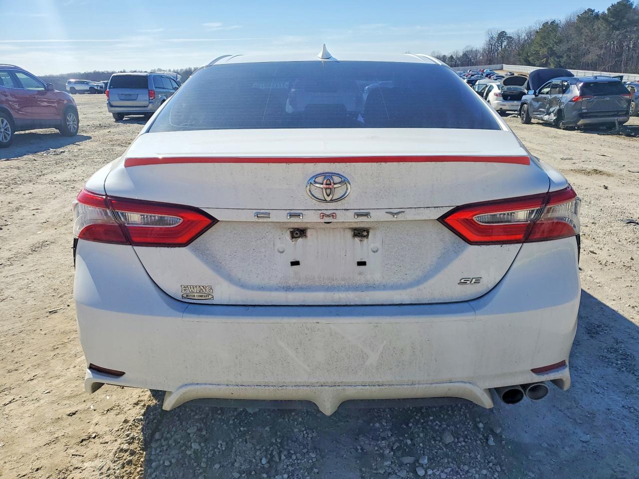 2019 TOYOTA CAMRY L photo 6