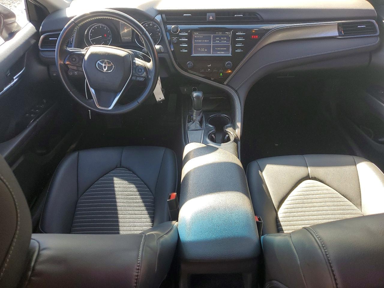 2019 TOYOTA CAMRY L photo 8