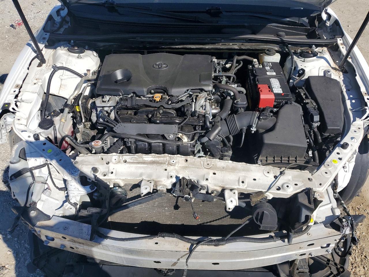2019 TOYOTA CAMRY L photo 11