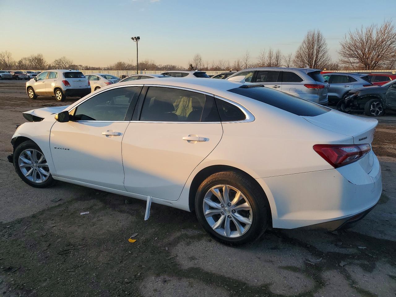 2020 CHEVROLET MALIBU LT photo 3