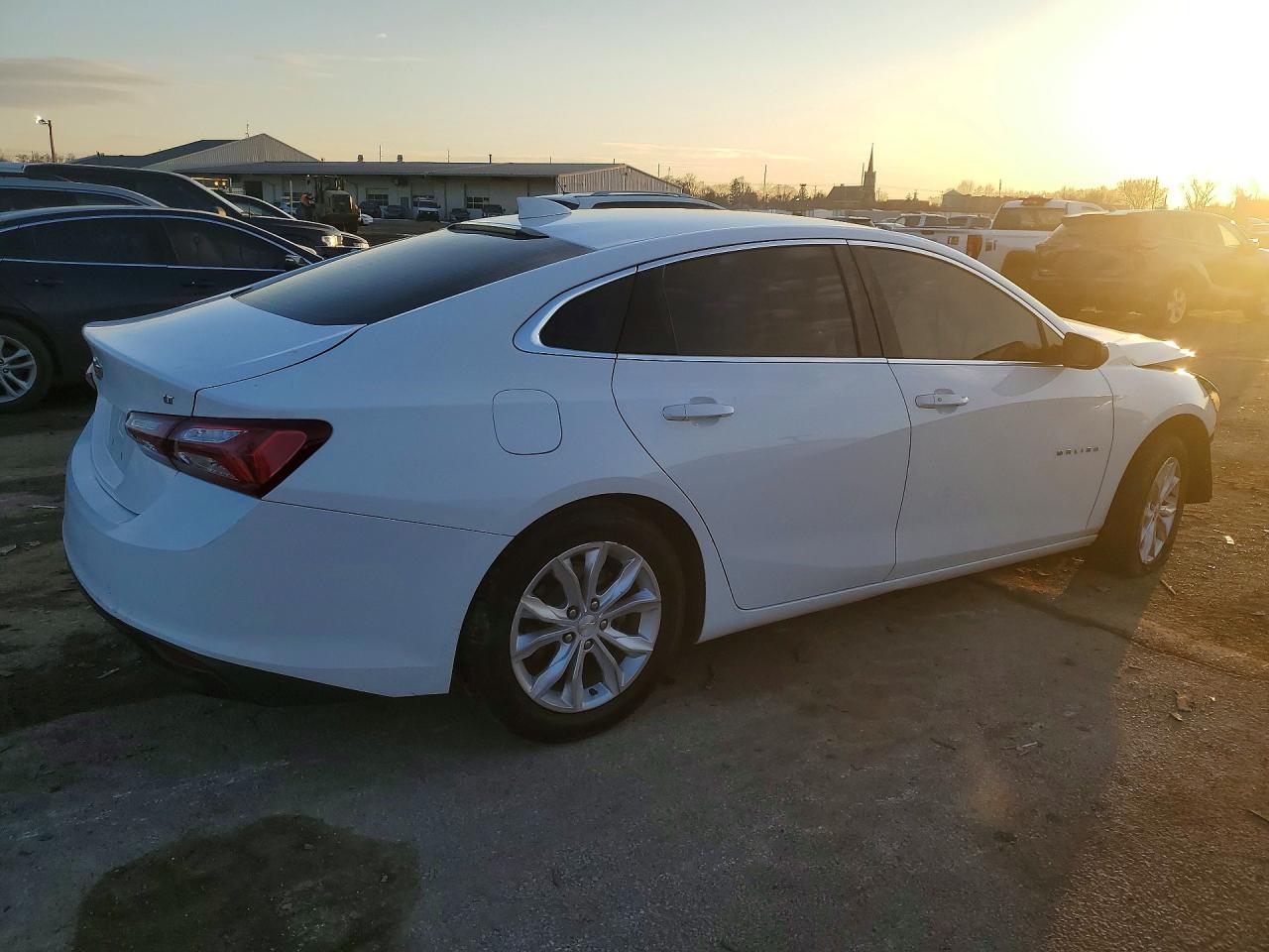 2020 CHEVROLET MALIBU LT photo 5