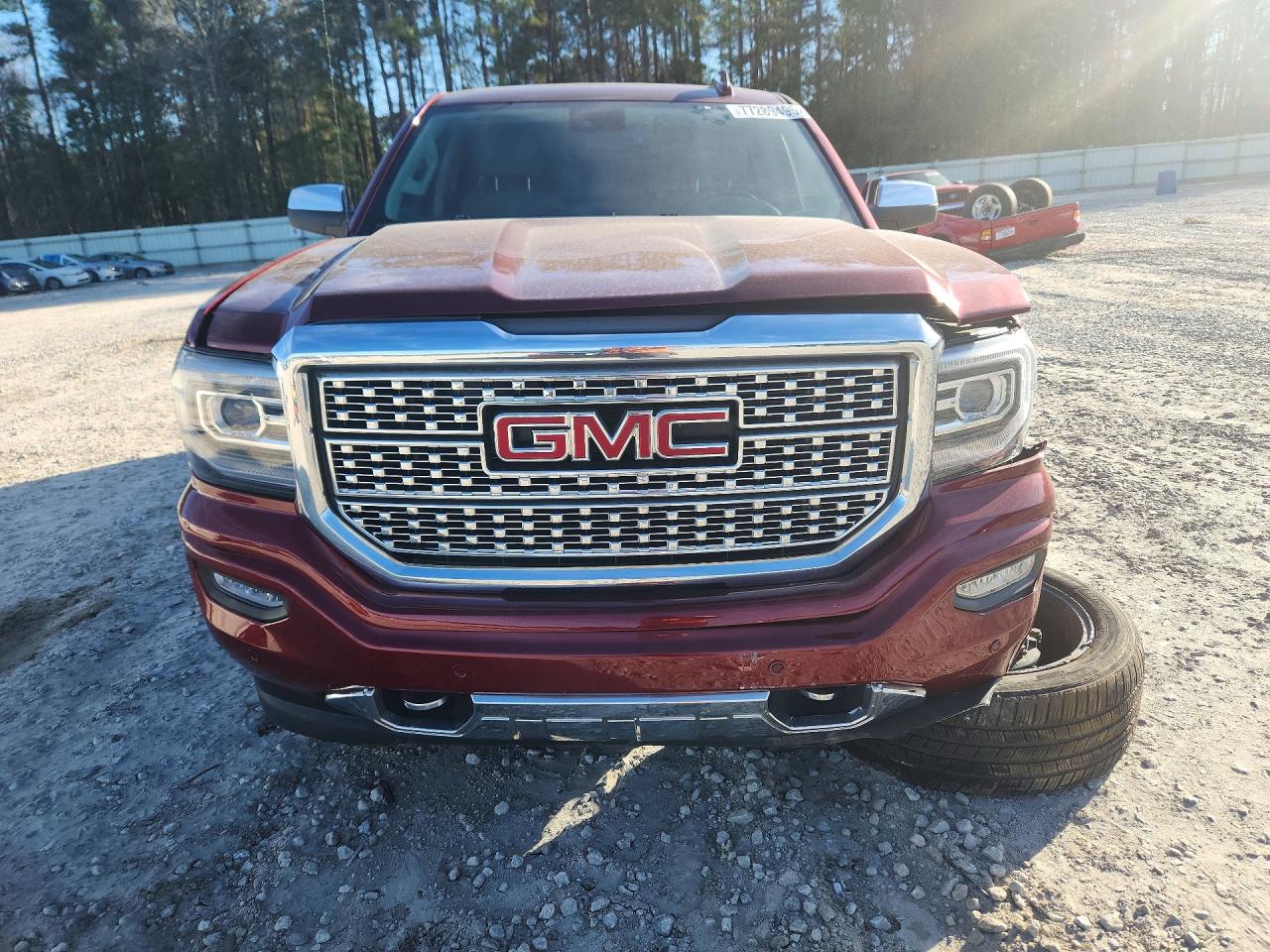 2017 GMC SIERRA K1500 DENALI photo 5