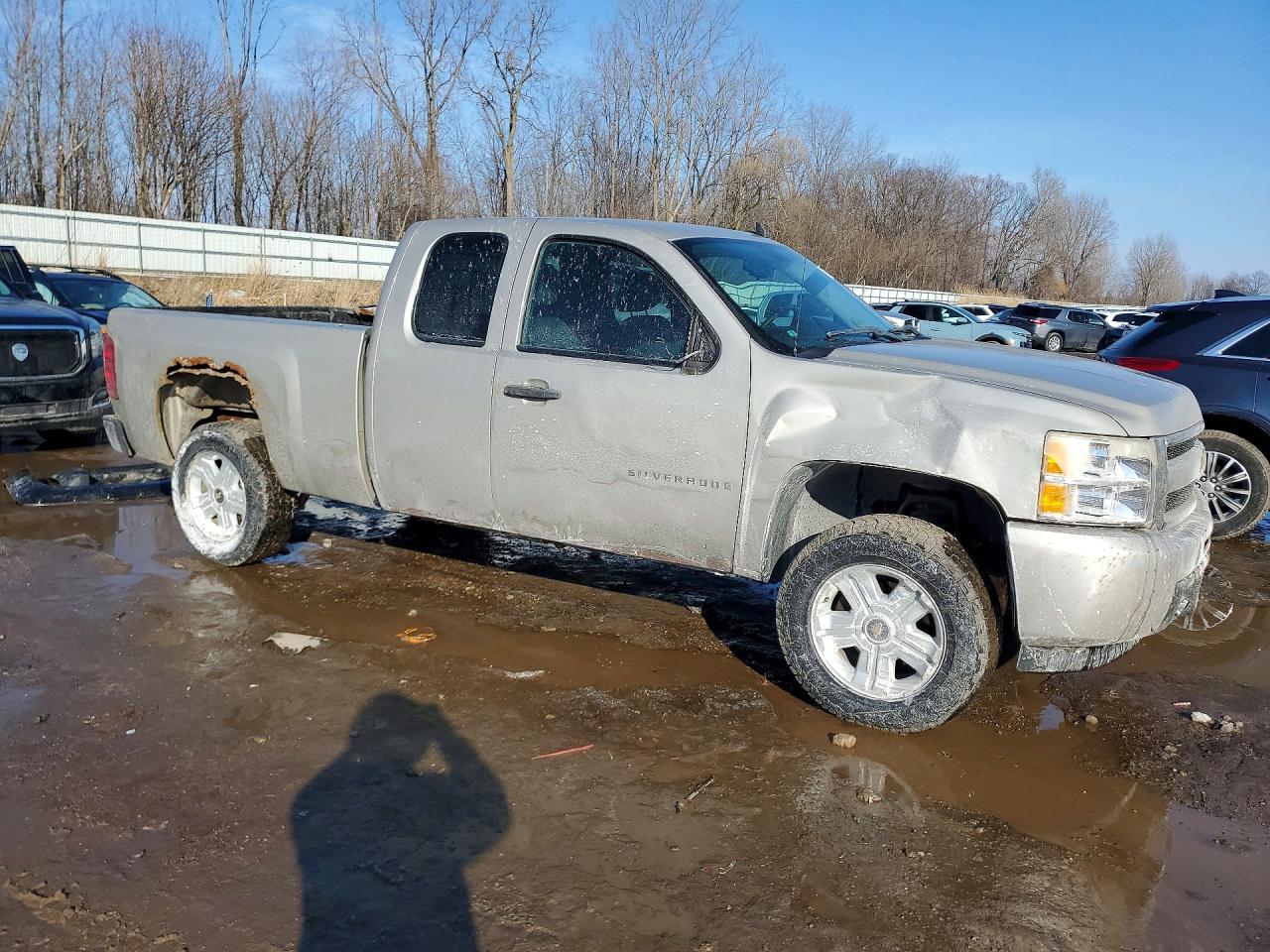 2009 CHEVROLET SILVERADO K1500 LT photo 4