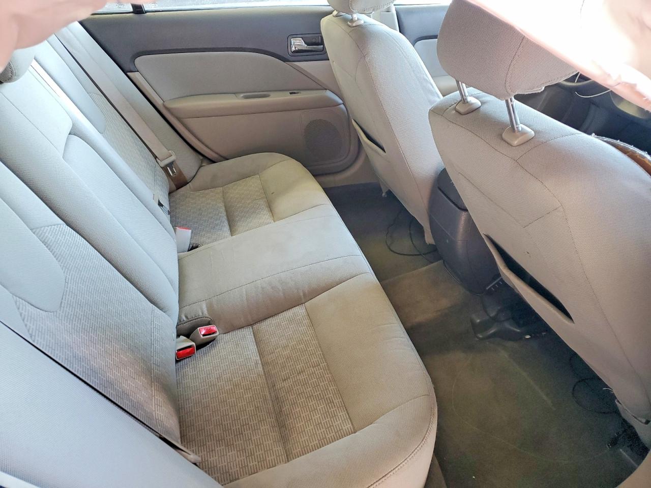 2011 FORD FUSION SE photo 19