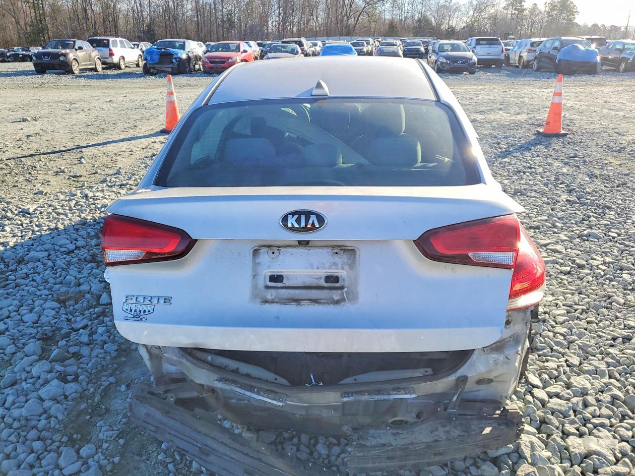 2018 KIA FORTE LX photo 16