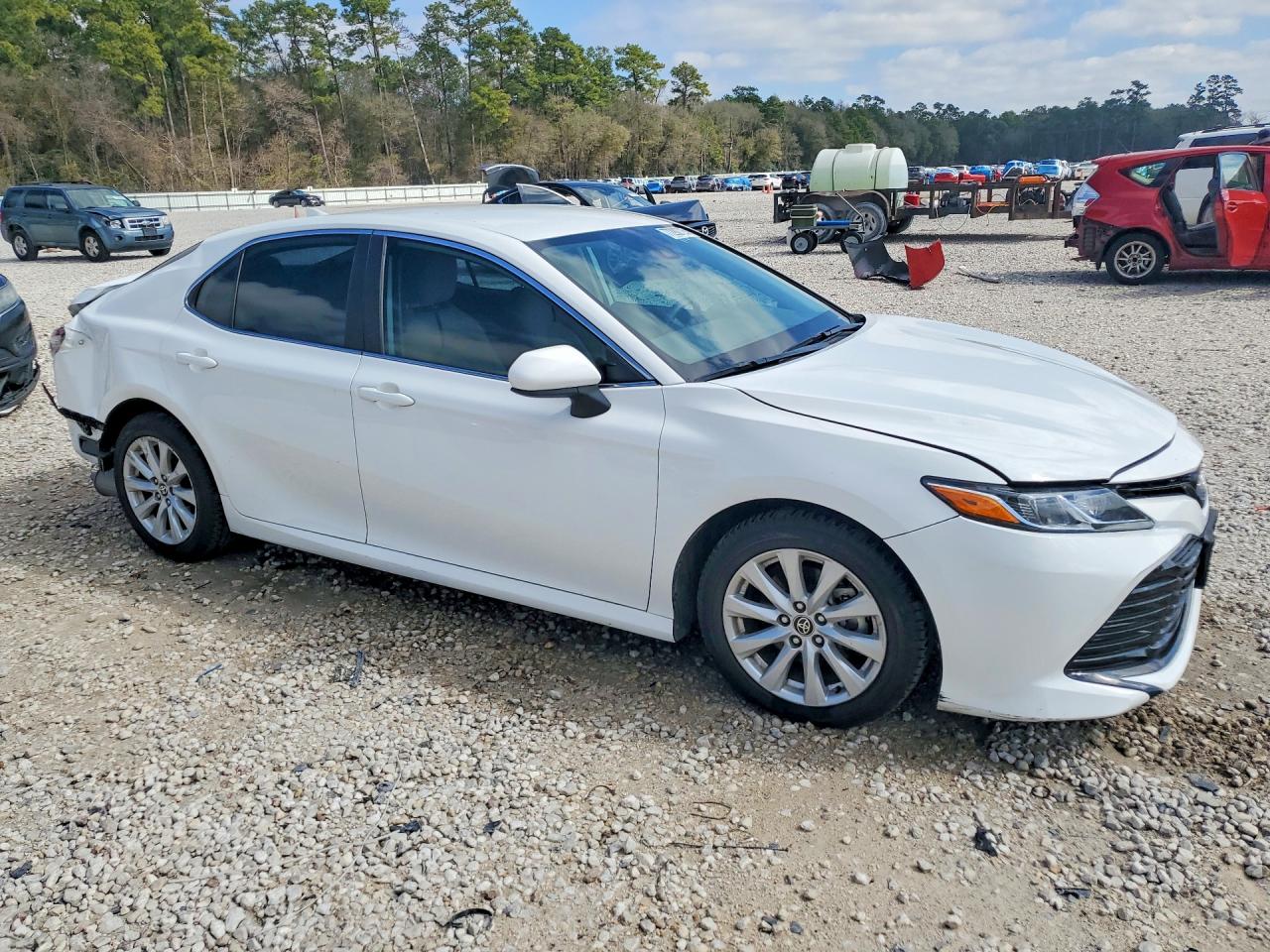 2020 TOYOTA CAMRY LE photo 7