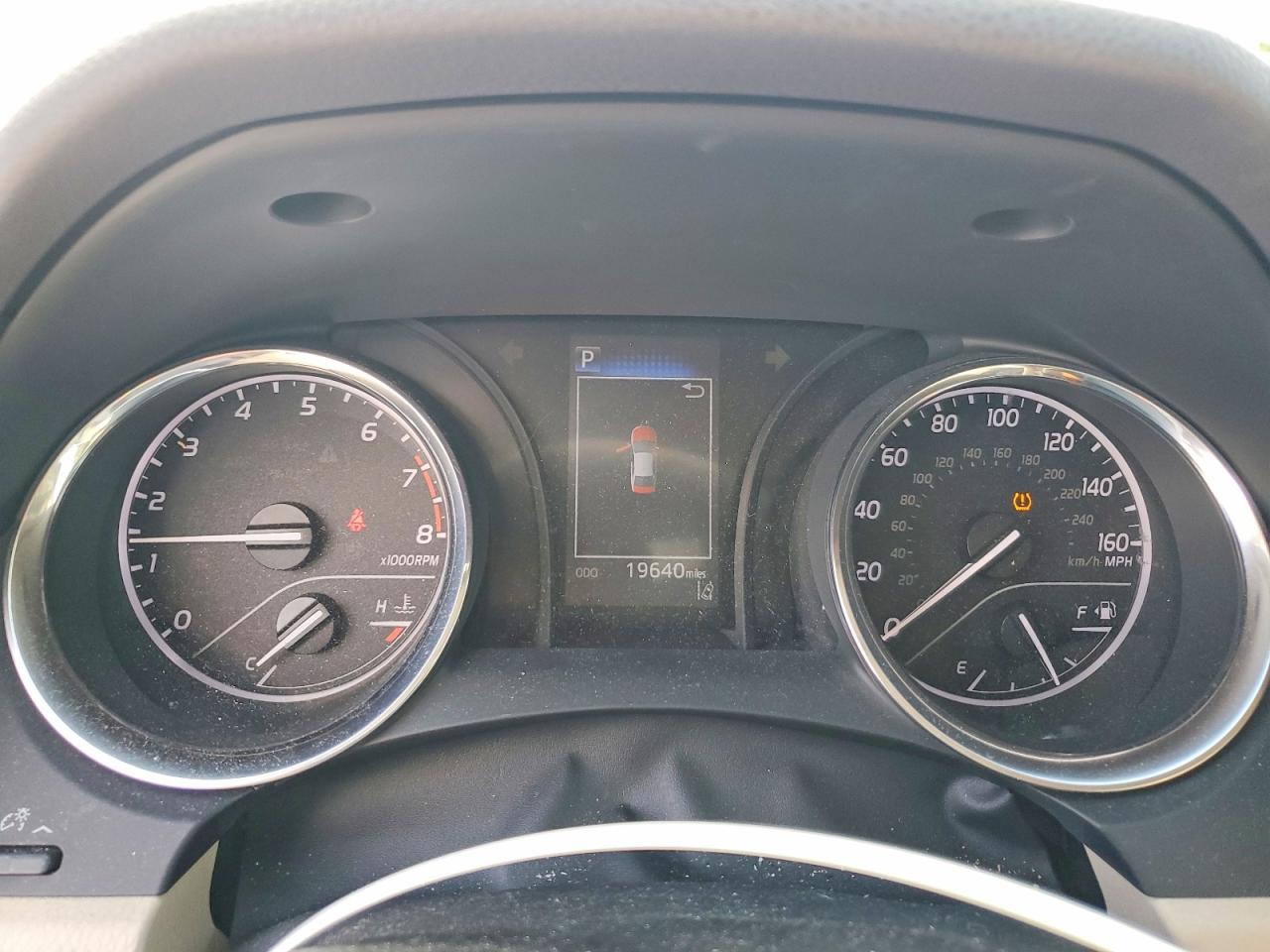 2020 TOYOTA CAMRY LE photo 17