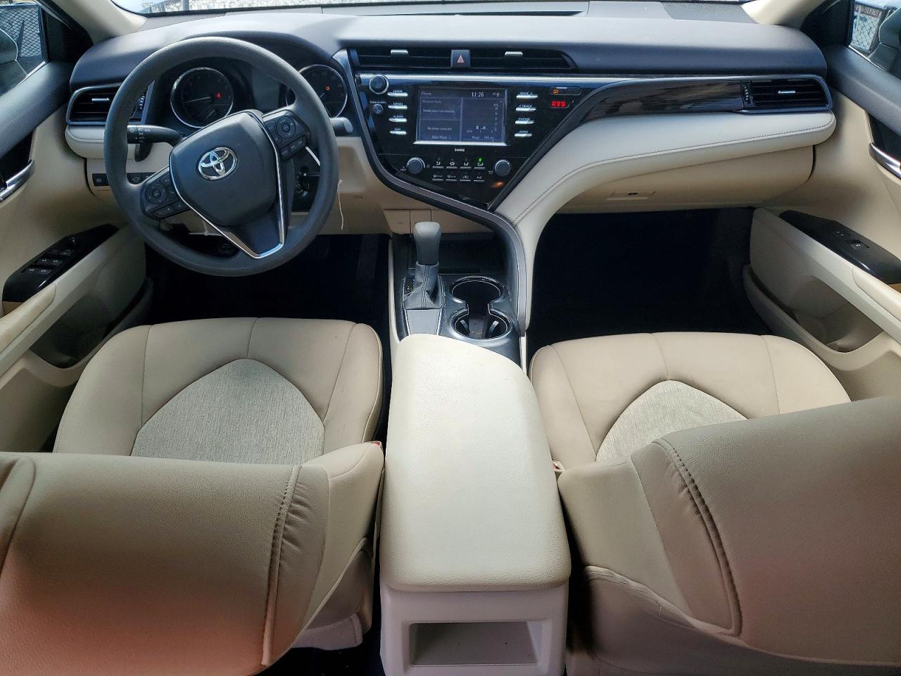 2020 TOYOTA CAMRY LE photo 15