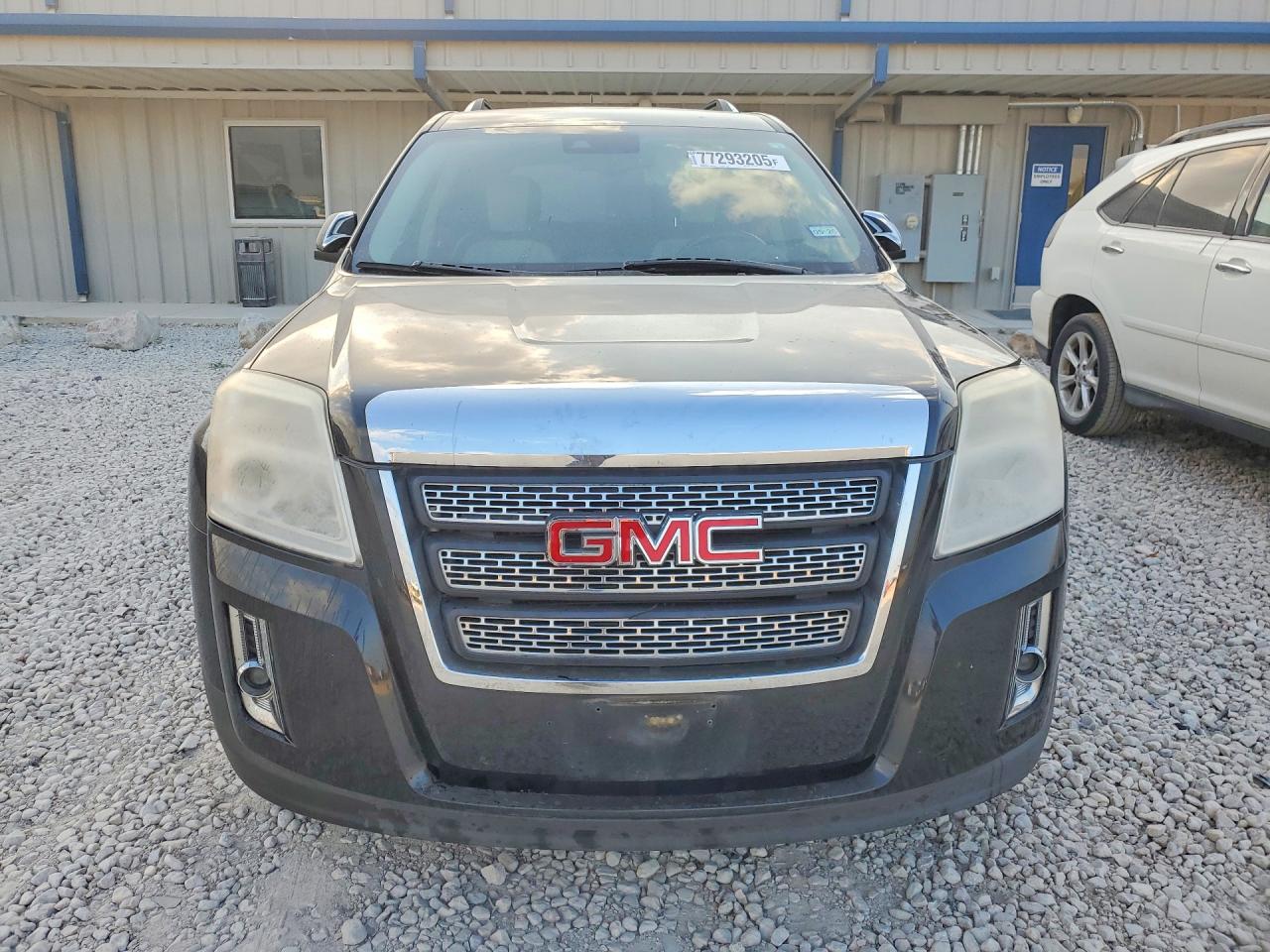 2015 GMC TERRAIN SLT photo 9