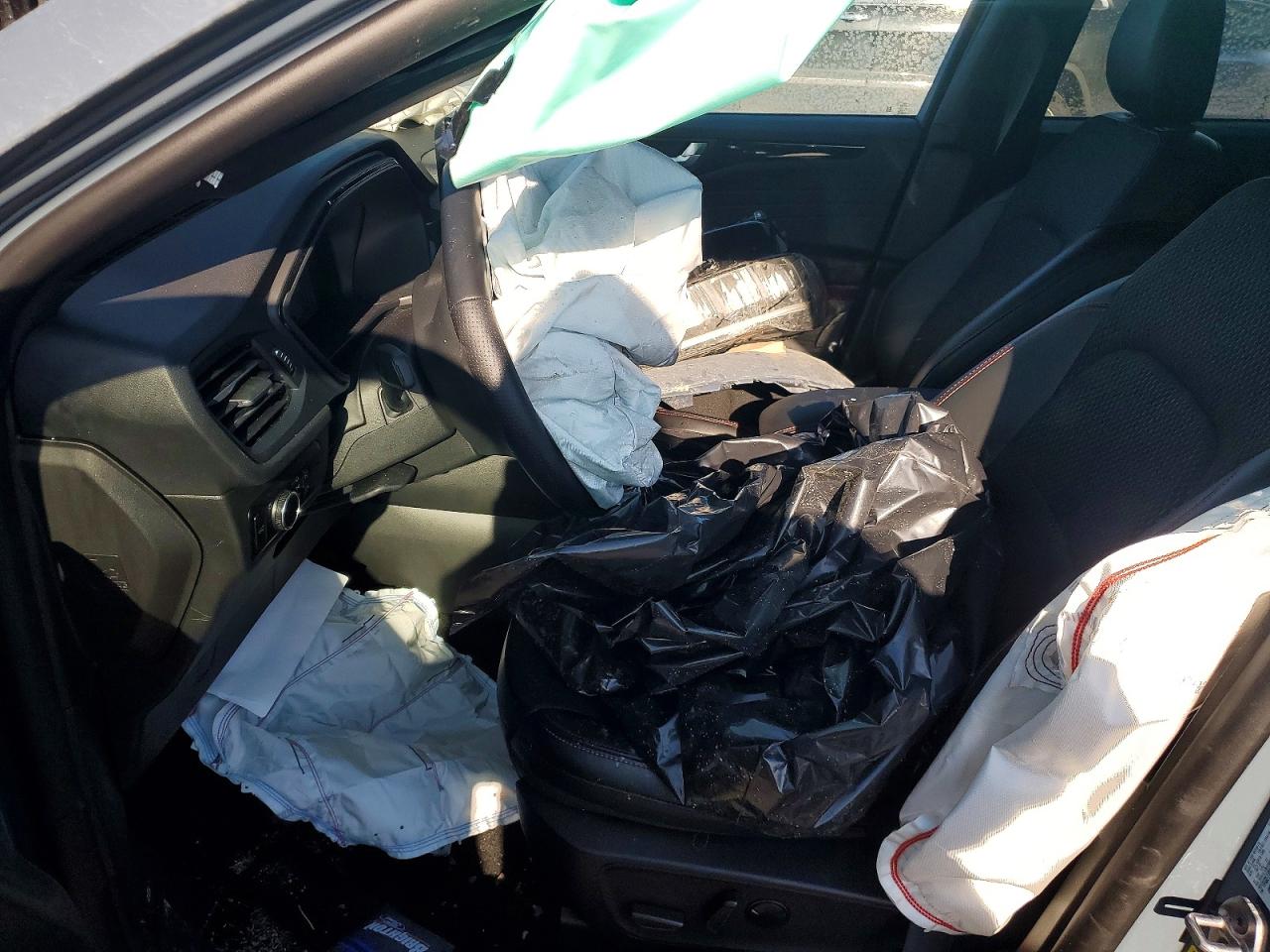 2025 FORD ESCAPE ST LINE photo 13