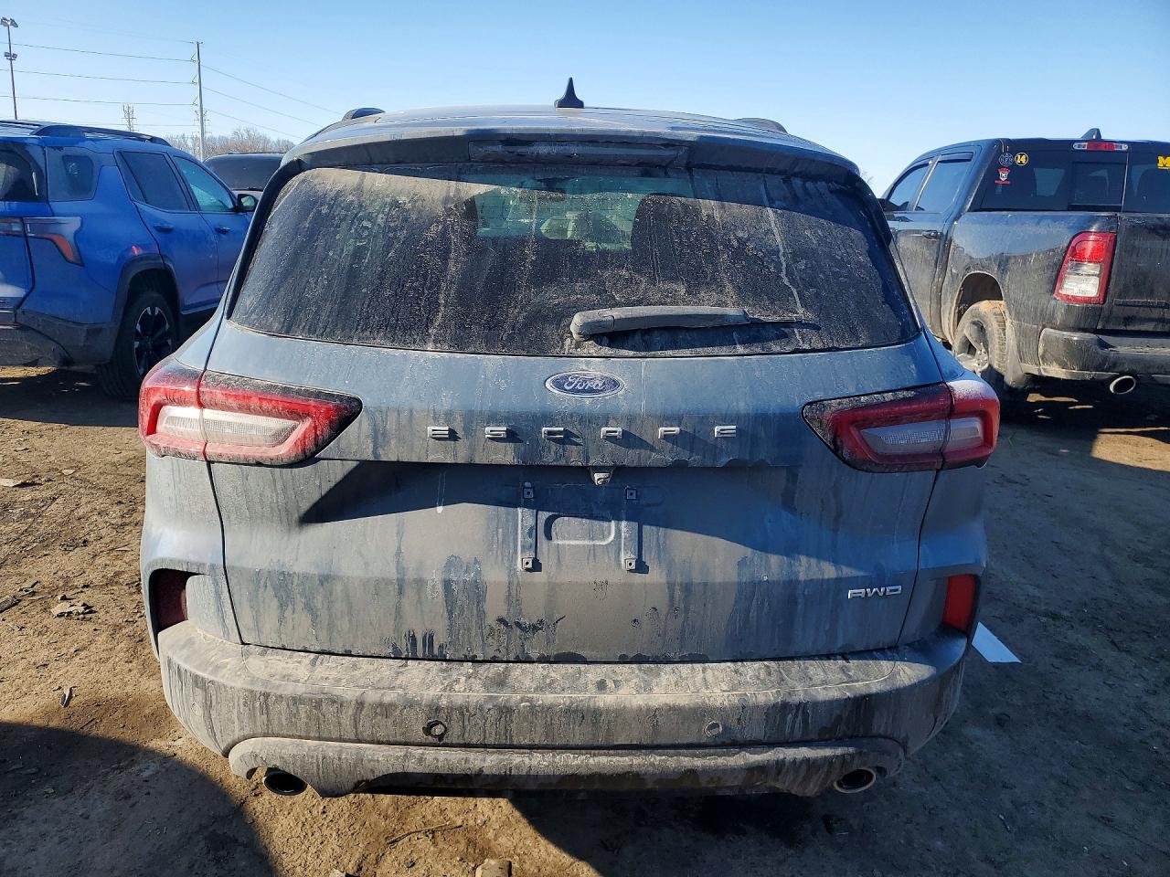 2025 FORD ESCAPE ST LINE photo 11