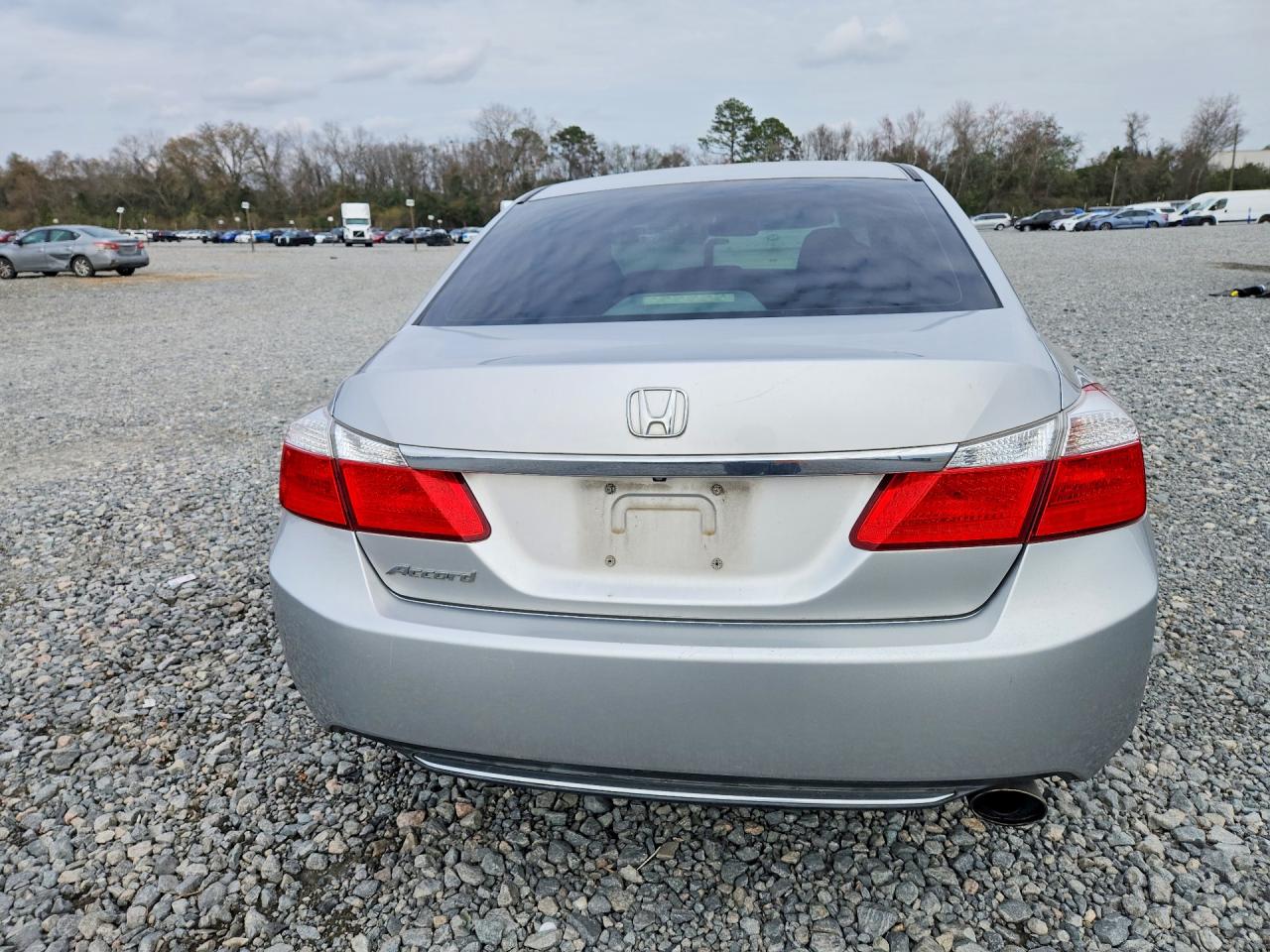 2014 HONDA ACCORD LX photo 16