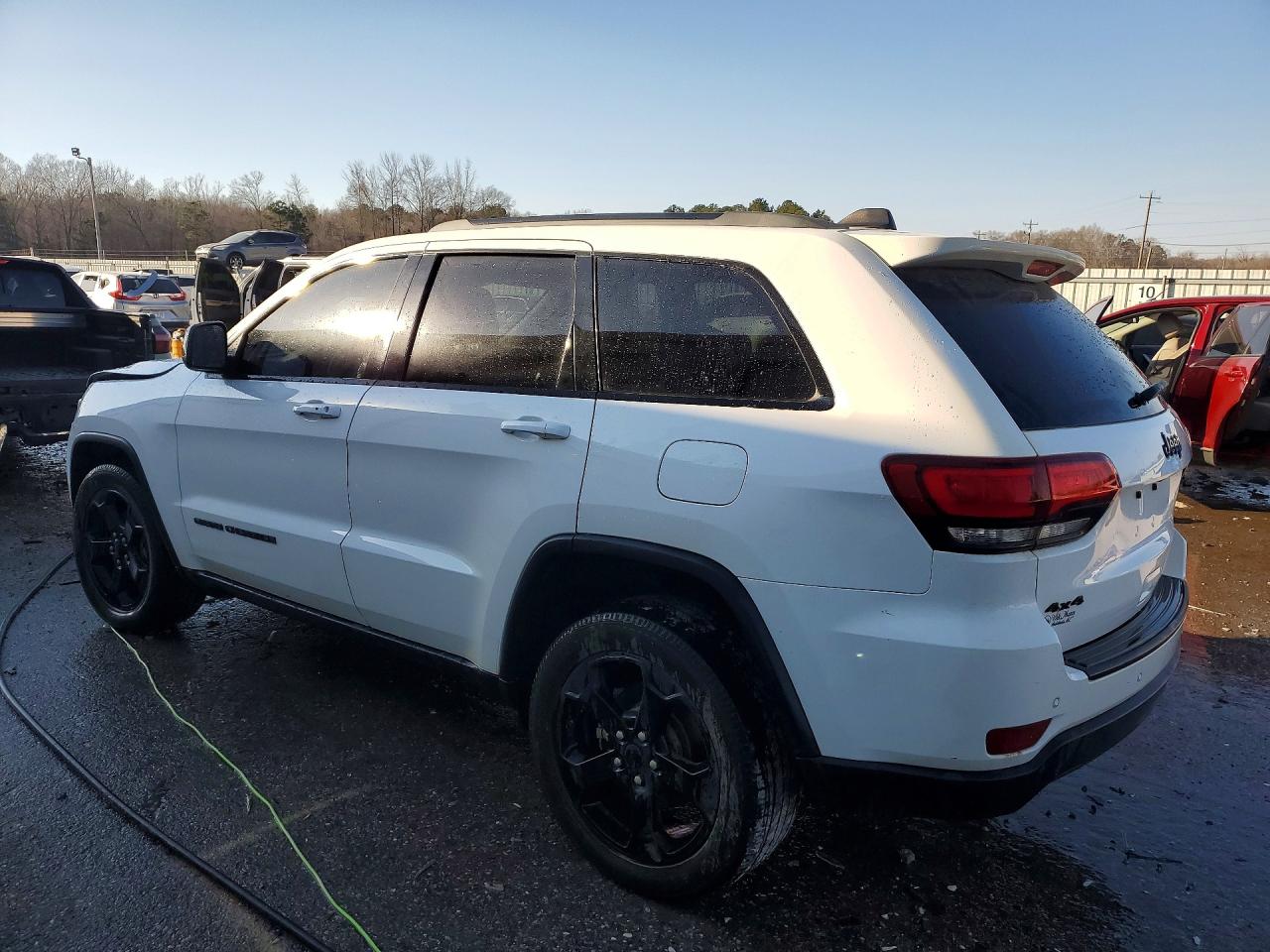 2019 JEEP GRAND CHEROKEE LAREDO photo 3