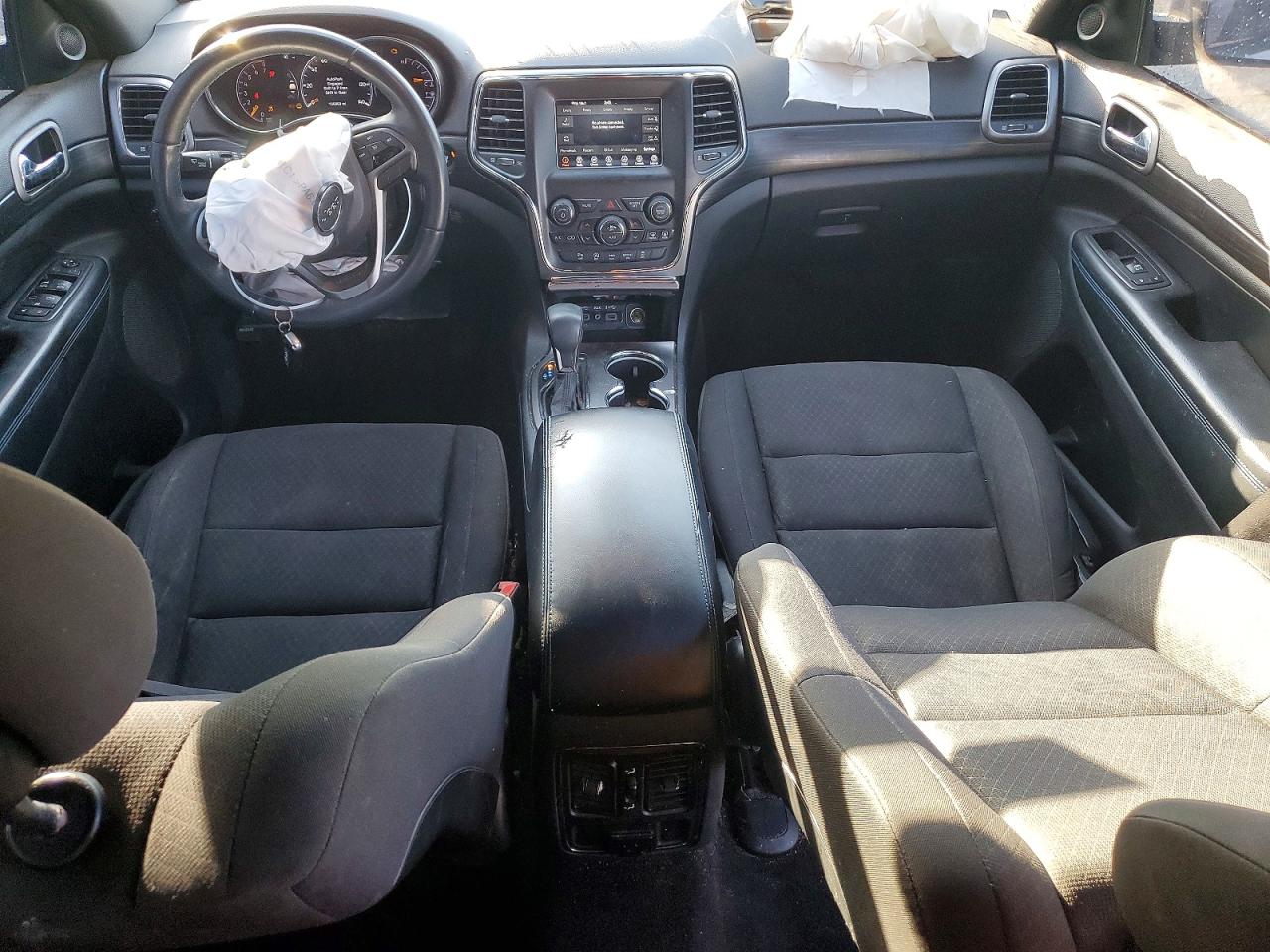 2019 JEEP GRAND CHEROKEE LAREDO photo 15