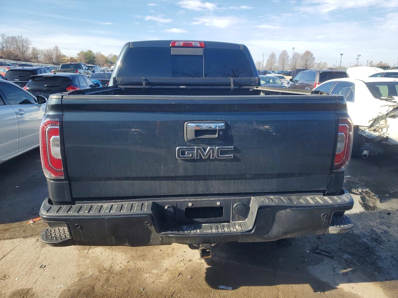 2017 GMC SIERRA K1500 DENALI photo 11