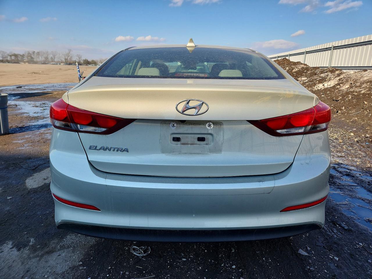 2017 HYUNDAI ELANTRA SE photo 6