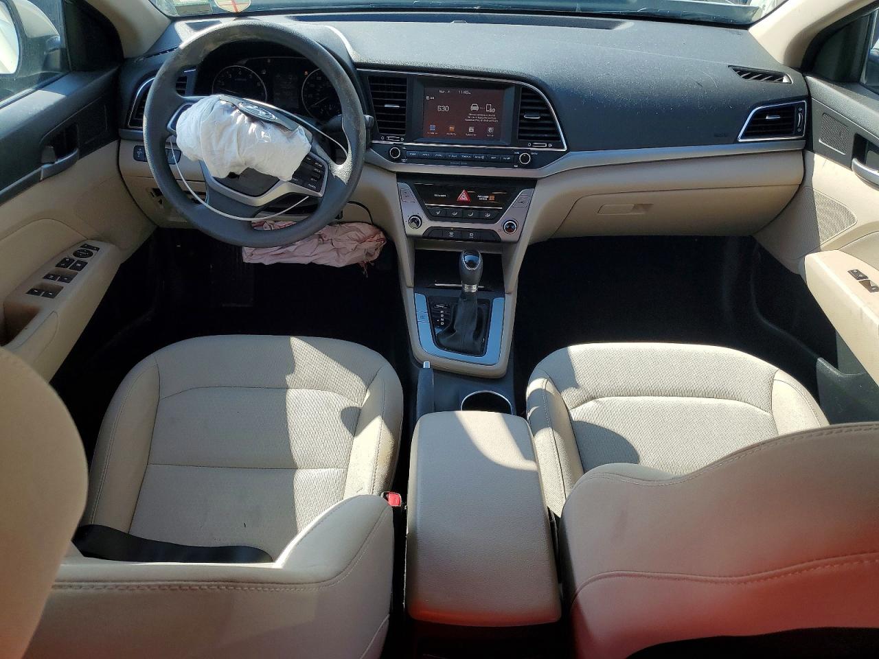 2017 HYUNDAI ELANTRA SE photo 8