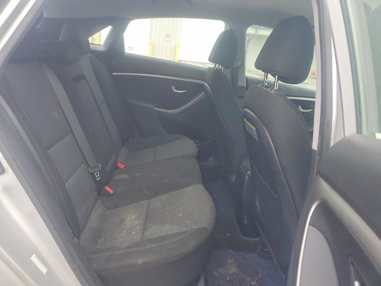 2016 HYUNDAI ELANTRA GT BASE photo 19