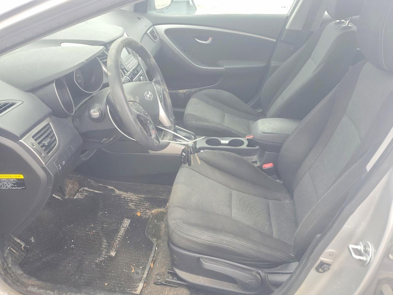 2016 HYUNDAI ELANTRA GT BASE photo 13