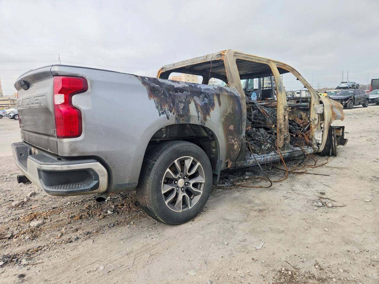 2020 CHEVROLET SILVERADO C1500 LT photo 3