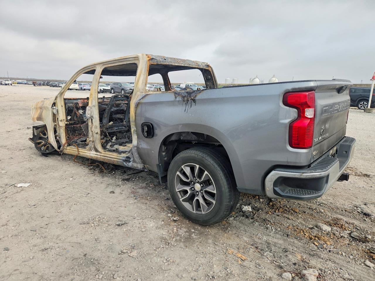 2020 CHEVROLET SILVERADO C1500 LT photo 2