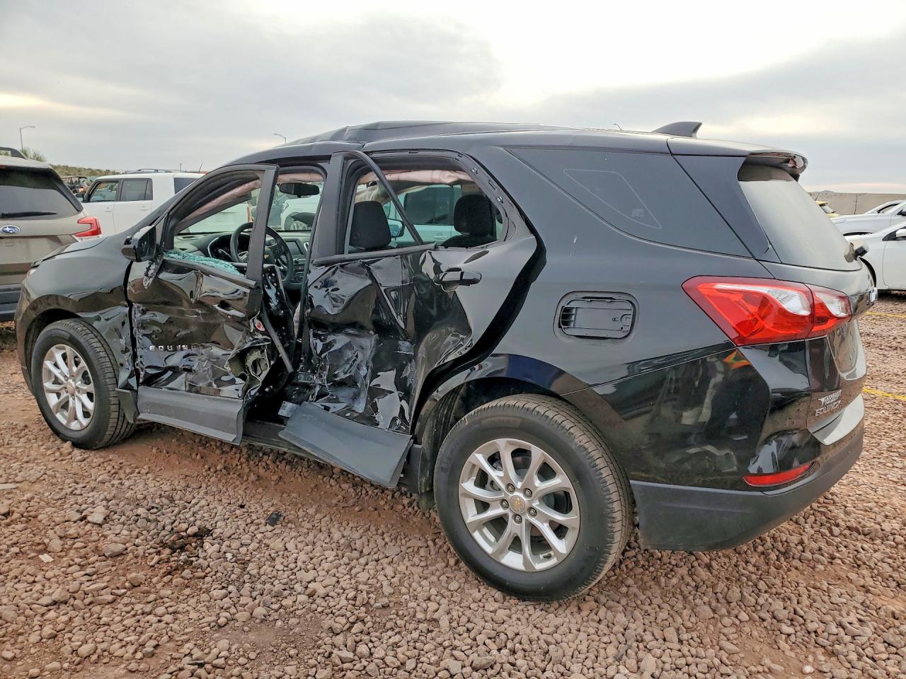 2020 CHEVROLET EQUINOX LS photo 3