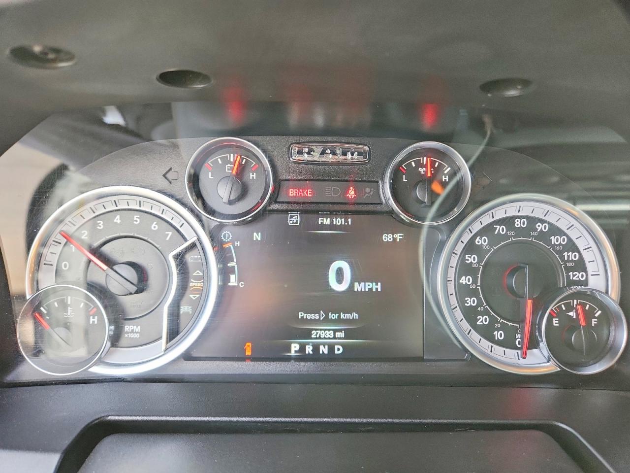 2023 RAM 1500 CLASSIC TRADESMAN photo 17