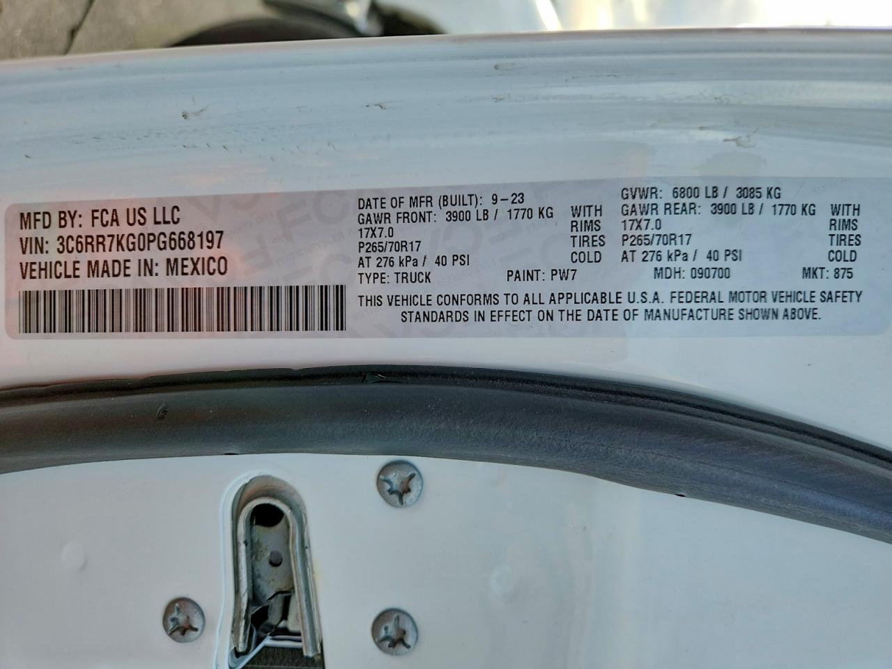2023 RAM 1500 CLASSIC TRADESMAN photo 23