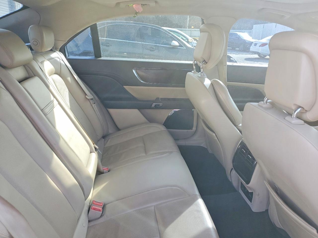 2018 LINCOLN CONTINENTAL SELECT photo 10