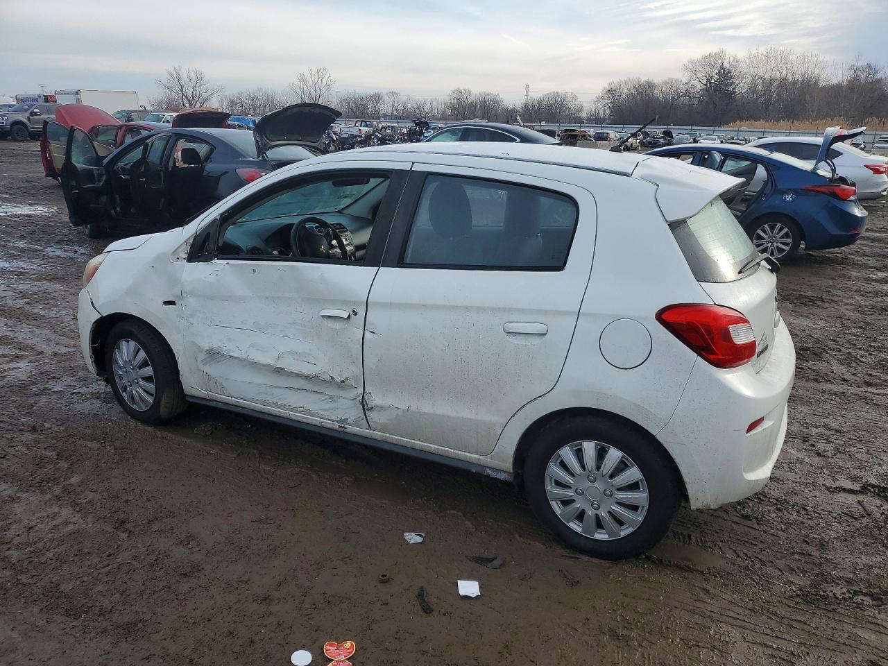 2017 MITSUBISHI MIRAGE ES photo 3